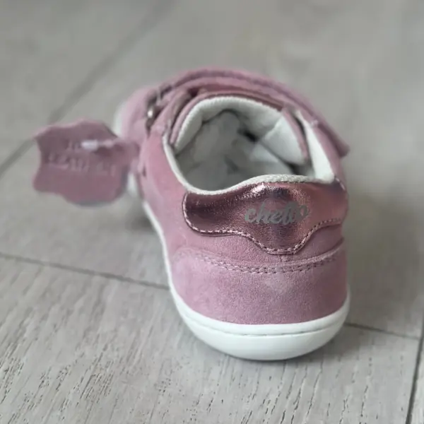 Barefoot niños (8)