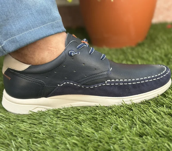 Calzado piel azul