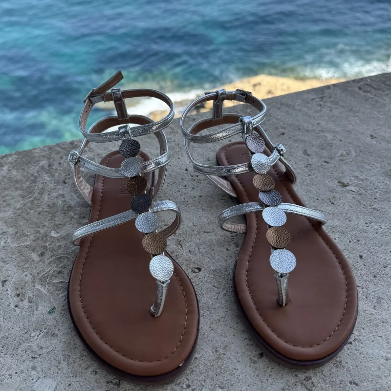 Sandalias dedo plata