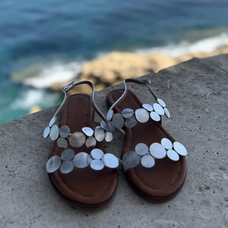 Sandalias planas plata